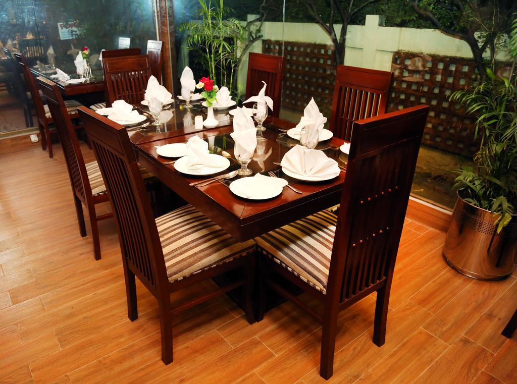 Royal Elegance Hotel Lahore Exterior foto